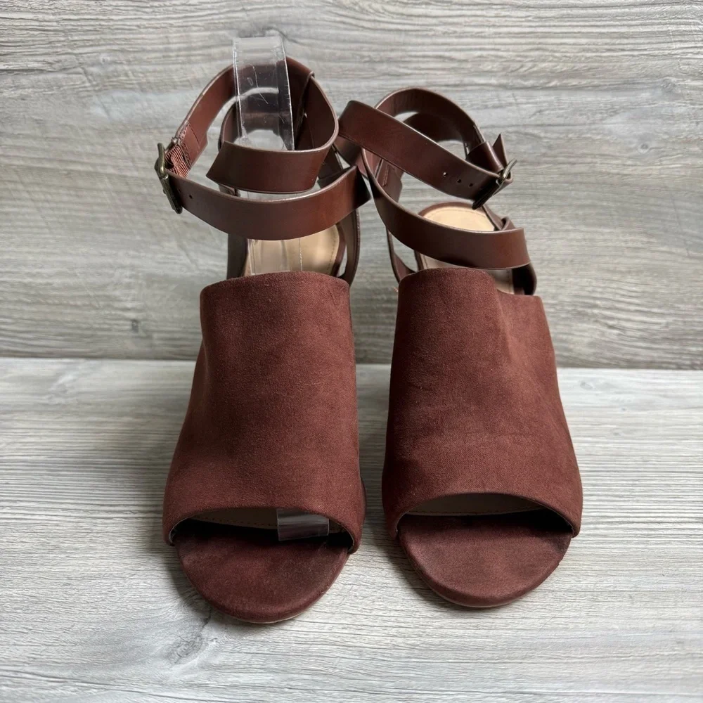 Shoe dazzle Ella Brown Strappy Women's stacked block Heels size 8